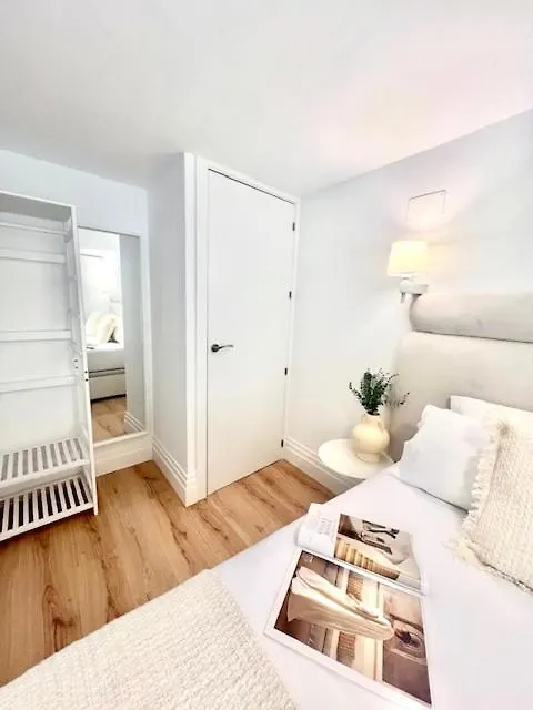Isg Apartments Faustino 45-0 Sevilla