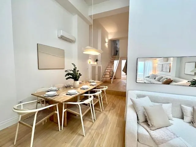 Isg Apartments Faustino 45-0 Sevilla