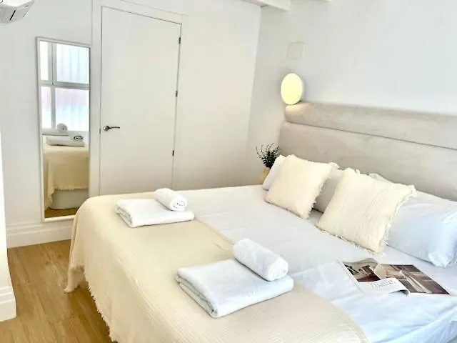 Isg Apartments Faustino 45-0 Seville Spain