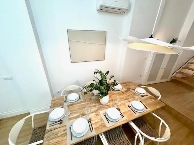 Isg Apartments Faustino 45-0 Sevilha
